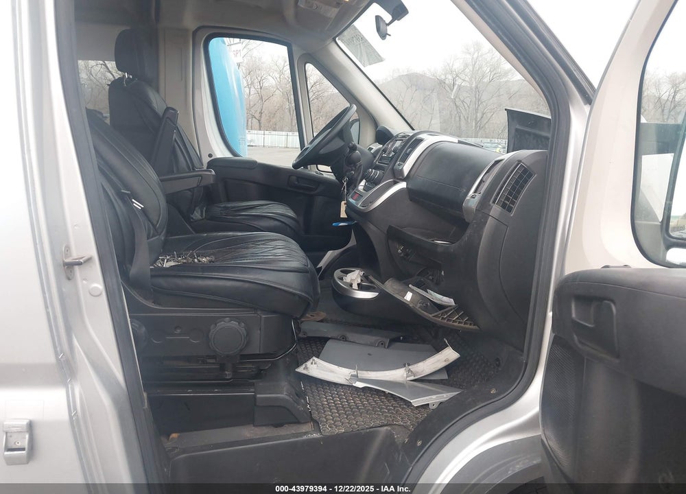 2017 WINNEBAGO TRAVATO VIN: 3C6URVJG3GE123848