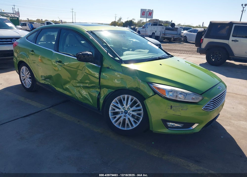 2018 FORD FOCUS TITANIUM VIN: 1FADP3J23JL272143