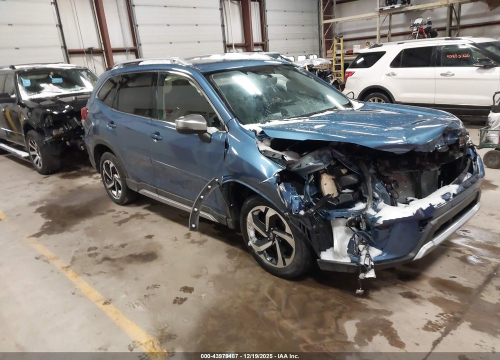 2024 SUBARU FORESTER TOURING VIN: JF2SKAMCXRH508828