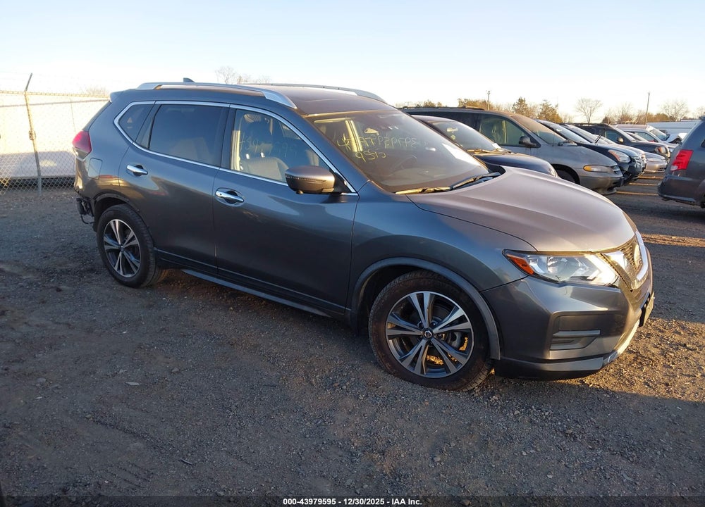 2019 NISSAN ROGUE SV VIN: JN8AT2MV0KW388123