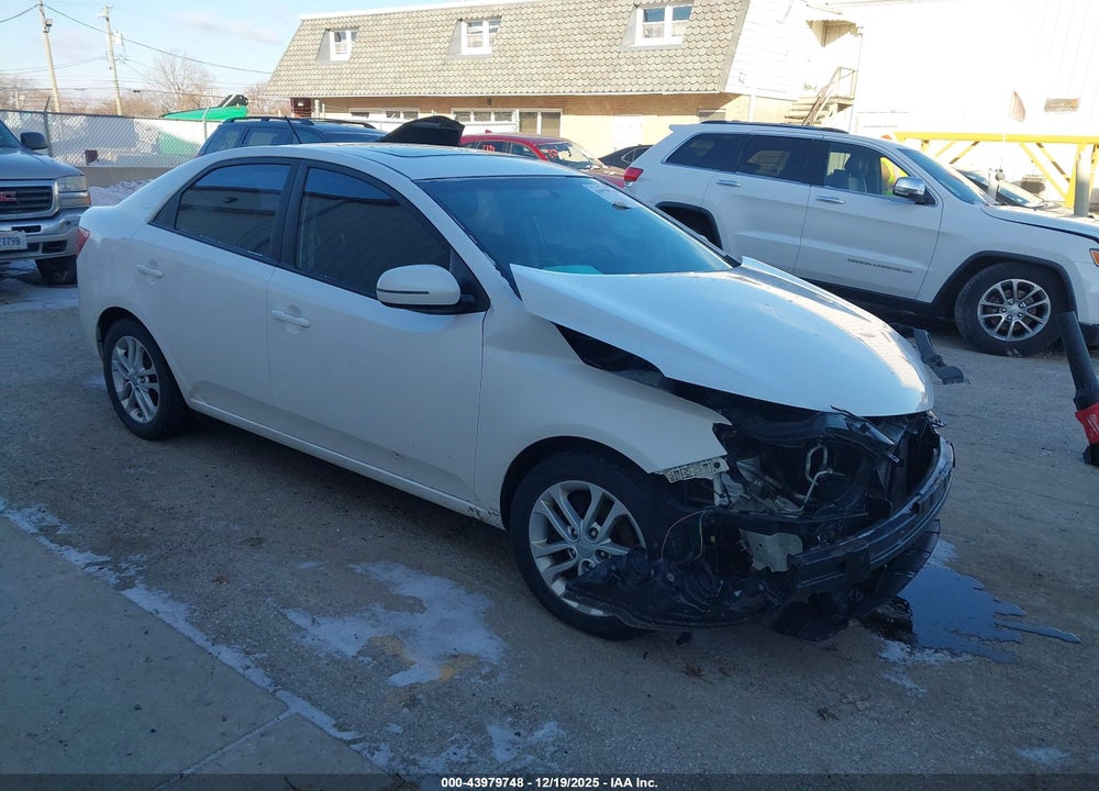 2011 KIA FORTE EX VIN: KNAFU4A29B5445135