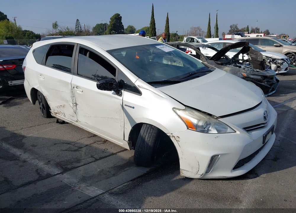 2014 TOYOTA PRIUS V THREE VIN: JTDZN3EU3EJ013252