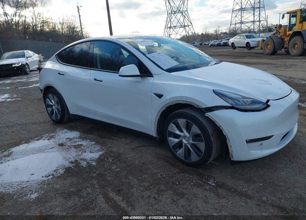 2021 TESLA MODEL Y LONG RANGE DUAL MOTOR ALL-WHEEL DRIVE VIN: 5YJYGAEE2MF180095