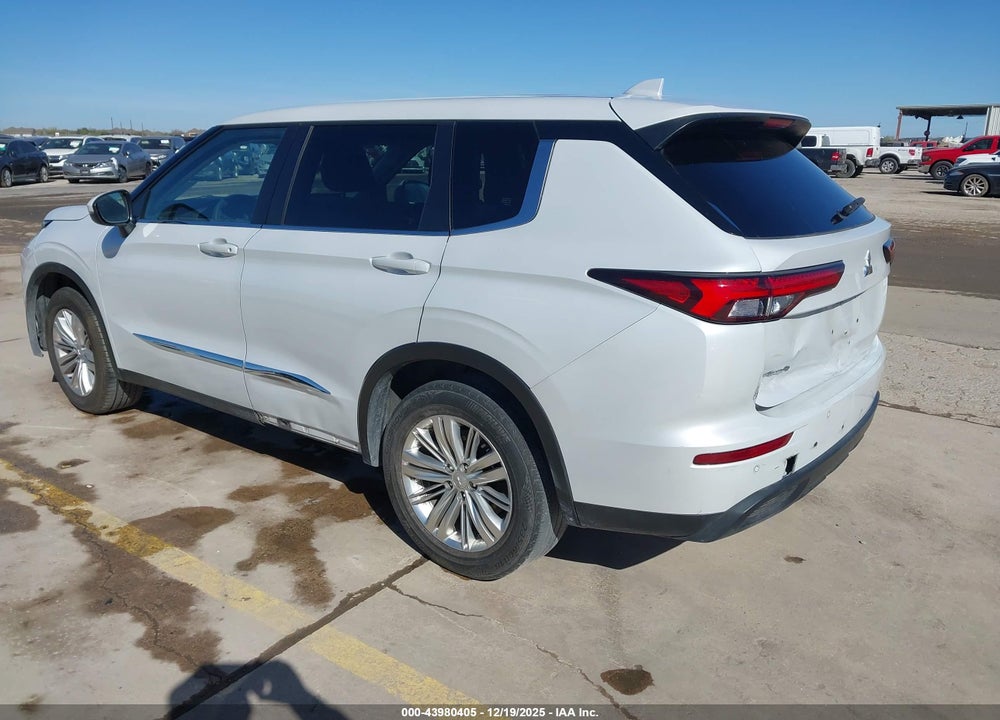2022 MITSUBISHI OUTLANDER ES 2.5 2WD VIN: JA4J3TA88NZ025680