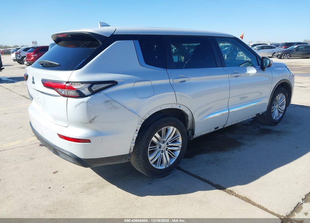 2022 MITSUBISHI OUTLANDER ES 2.5 2WD VIN: JA4J3TA88NZ025680