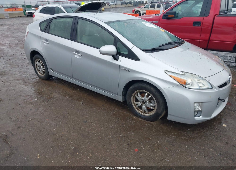 2011 TOYOTA PRIUS TWO VIN: JTDKN3DU7B5330782