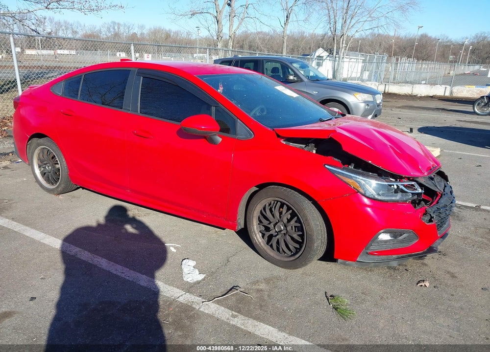 2018 CHEVROLET CRUZE LT AUTO VIN: 1G1BE5SM0J7142809