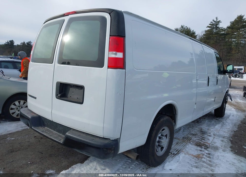 2021 CHEVROLET EXPRESS CARGO RWD 2500 EXTENDED WHEELBASE WT VIN: 1GCWGBFP6M1260800