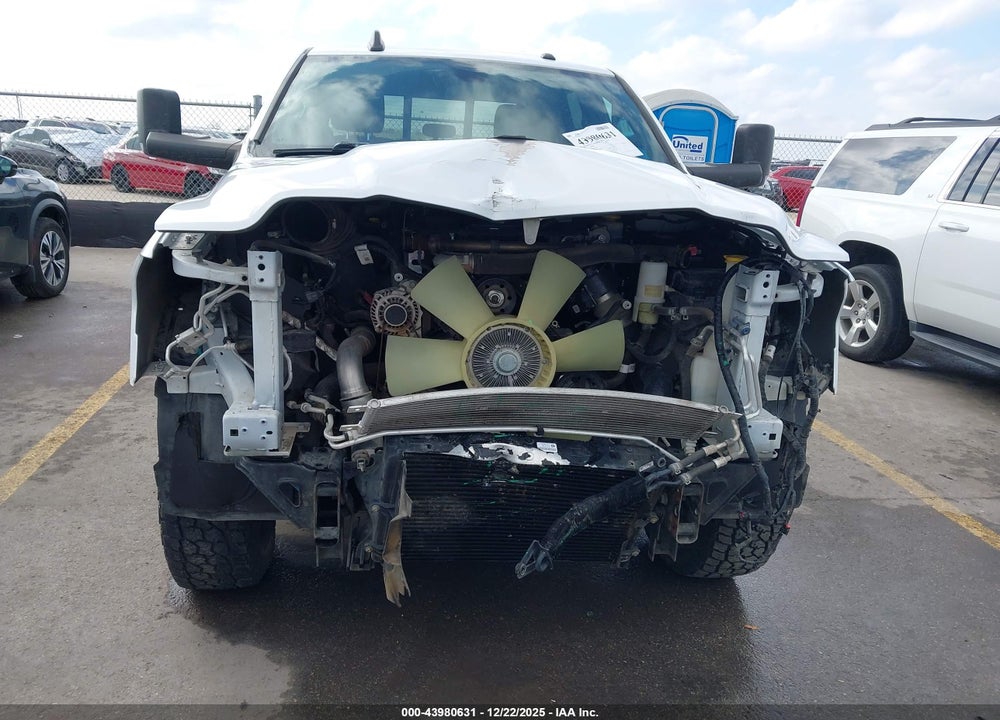 2022 RAM 2500 TRADESMAN  4X4 8' BOX VIN: 3C6UR5HL2NG212752