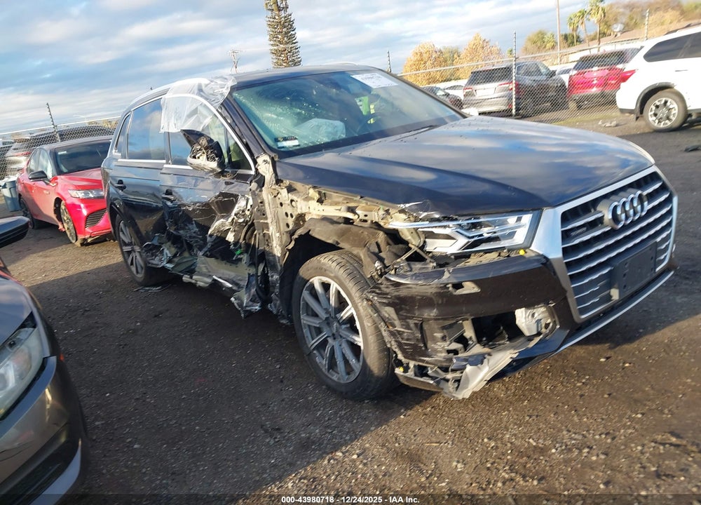 2017 AUDI Q7 3.0T PREMIUM VIN: WA1LAAF70HD058600
