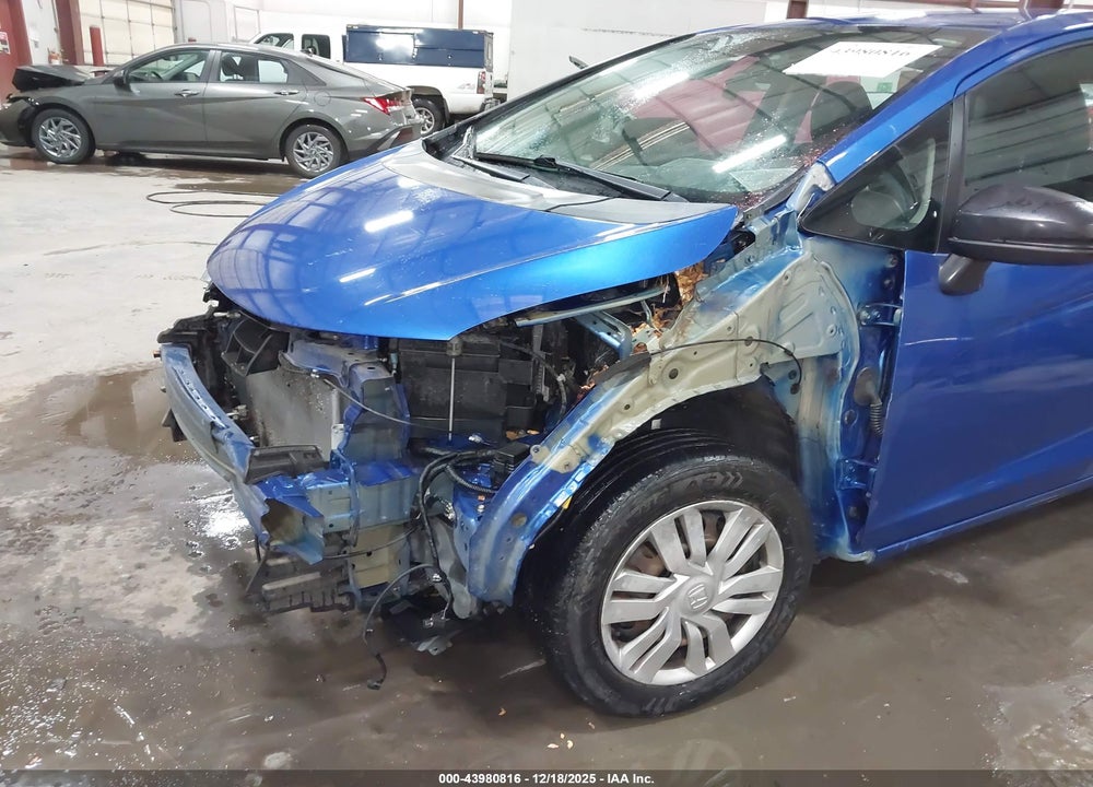 2015 HONDA FIT LX VIN: 3HGGK5H54FM764463