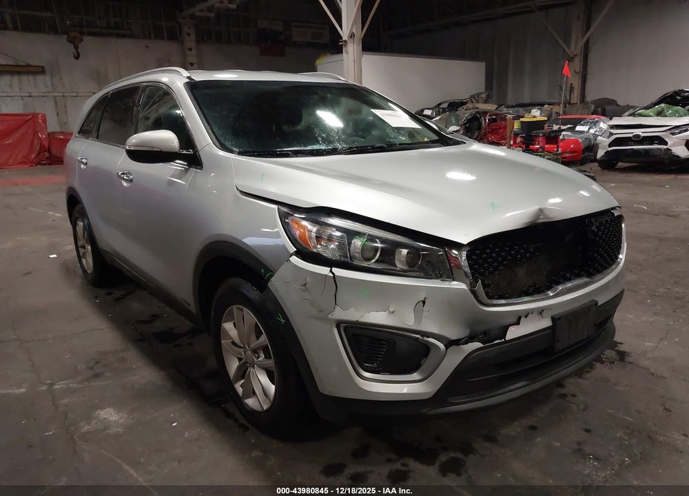 2016 KIA SORENTO 2.4L LX VIN: 5XYPGDA35GG043201