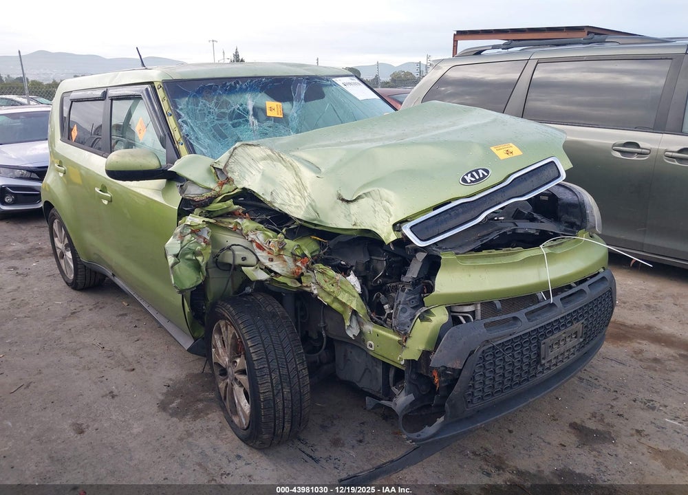 2015 KIA SOUL + VIN: KNDJP3A55F7750327