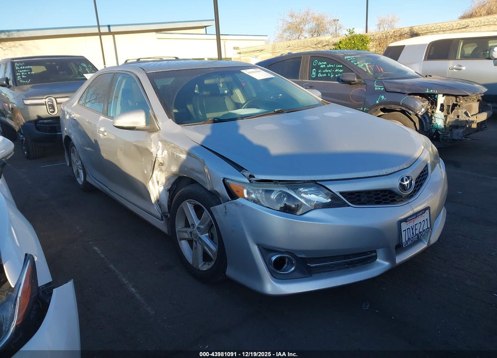 2014 TOYOTA CAMRY SE VIN: 4T1BF1FK9EU763927