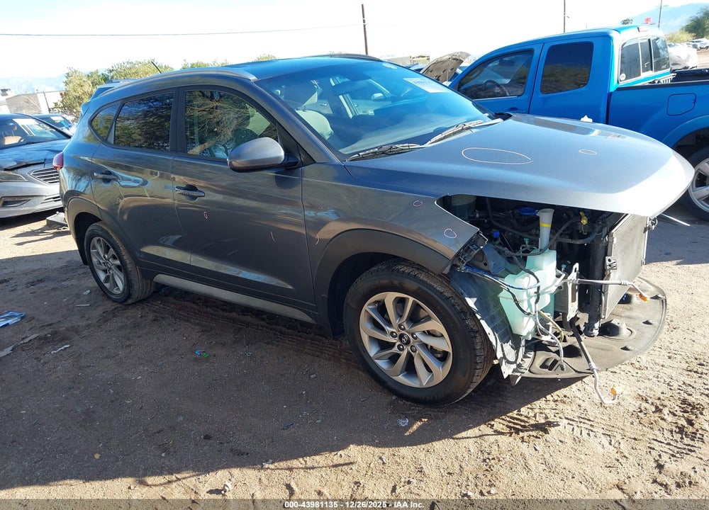 2017 HYUNDAI TUCSON SE VIN: KM8J33A4XHU528532