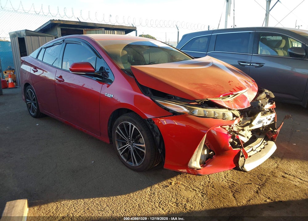2017 TOYOTA PRIUS PRIME PREMIUM VIN: JTDKARFP1H3033680