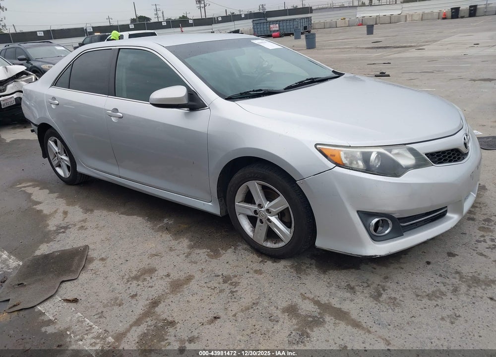 2014 TOYOTA CAMRY SE VIN: 4T1BF1FK7EU803051