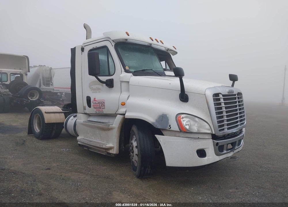 2016 FREIGHTLINER CASCADIA 125 VIN: 3AKBGDDV3GSGY7100