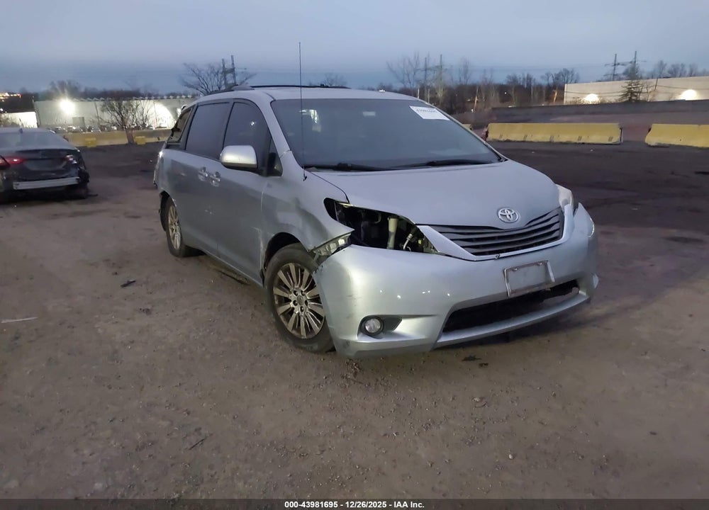 2012 TOYOTA SIENNA XLE 7 PASSENGER VIN: 5TDDK3DC5CS048659