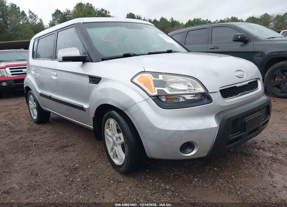 2010 KIA SOUL + VIN: KNDJT2A28A7139227