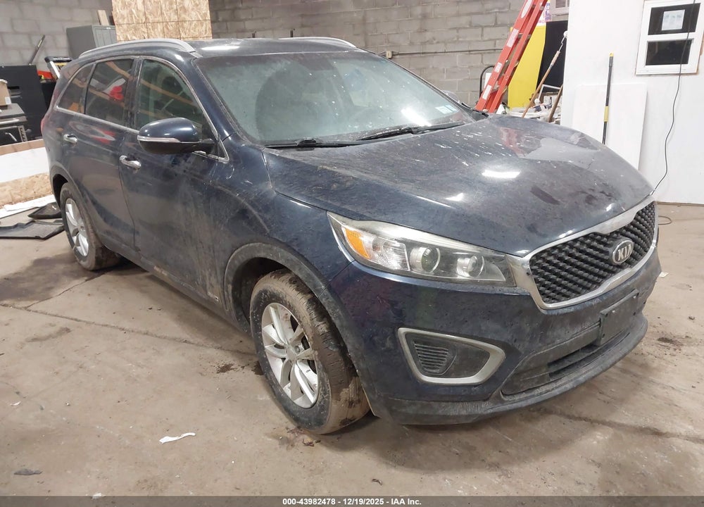 2017 KIA SORENTO 2.4L LX VIN: 5XYPGDA38HG287202