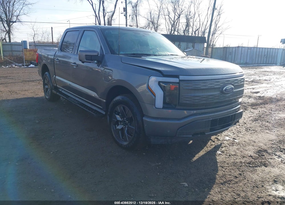 2022 FORD F-150 LIGHTNING LARIAT VIN: 1FT6W1EV4NWG11074