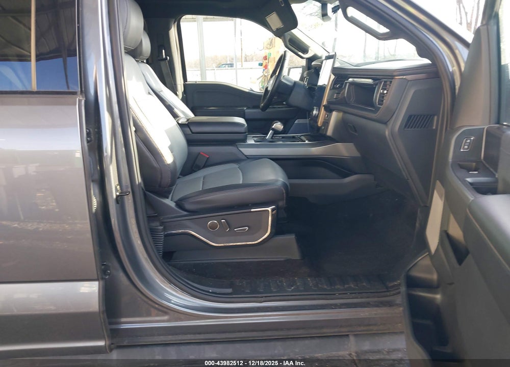 2022 FORD F-150 LIGHTNING LARIAT VIN: 1FT6W1EV4NWG11074