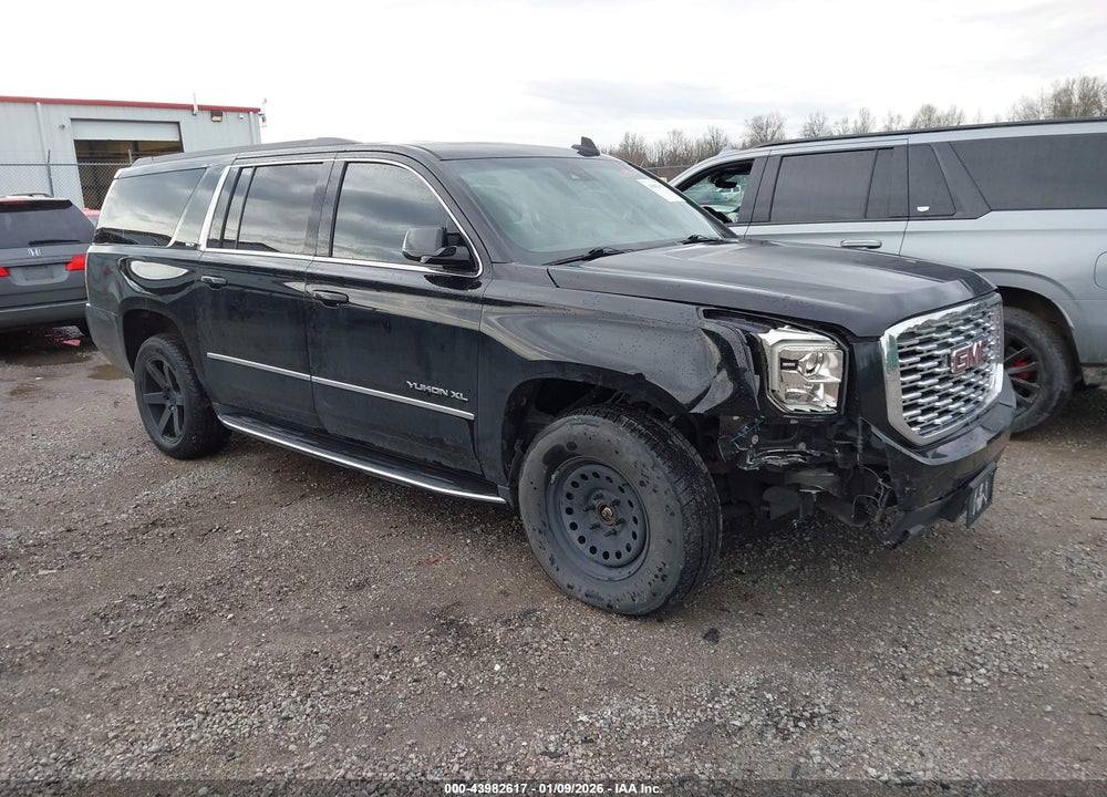 2017 GMC YUKON XL K1500 SLT VIN: 1GKS2GKC0HR206532