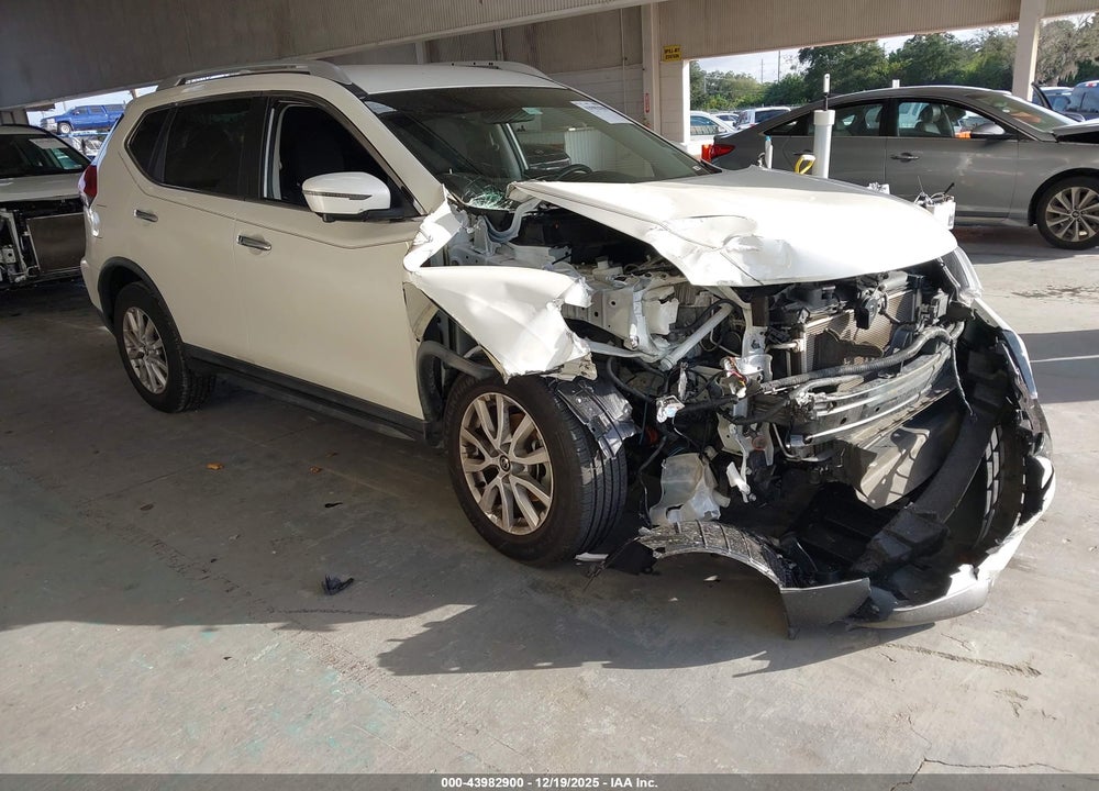 2018 NISSAN ROGUE SV VIN: KNMAT2MT6JP542451