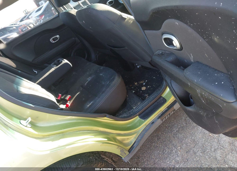 2014 KIA SOUL VIN: KNDJN2A22E7725129
