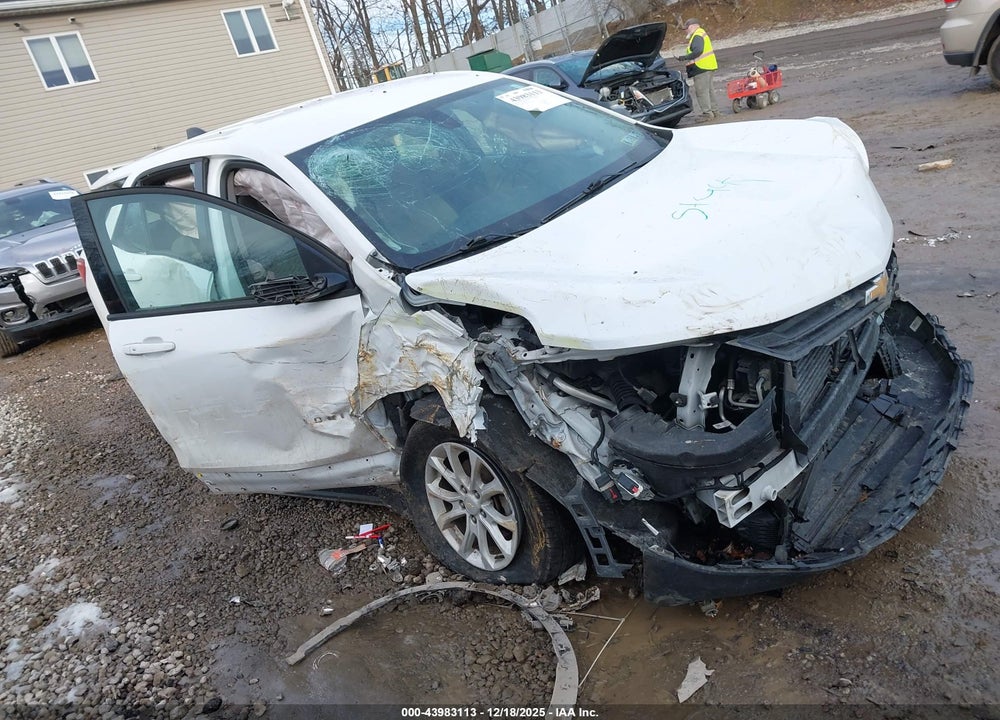 2018 CHEVROLET EQUINOX LS VIN: 2GNAXREV4J6351678
