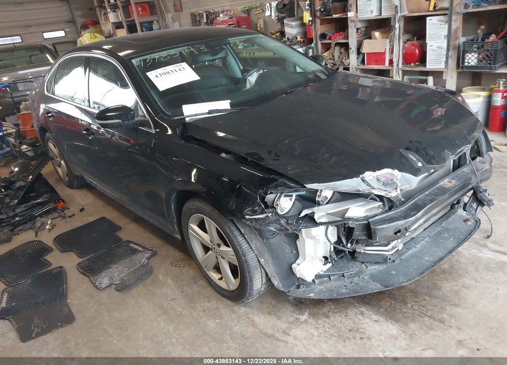 2013 VOLKSWAGEN PASSAT 2.5L SE VIN: 1VWBP7A31DC098365