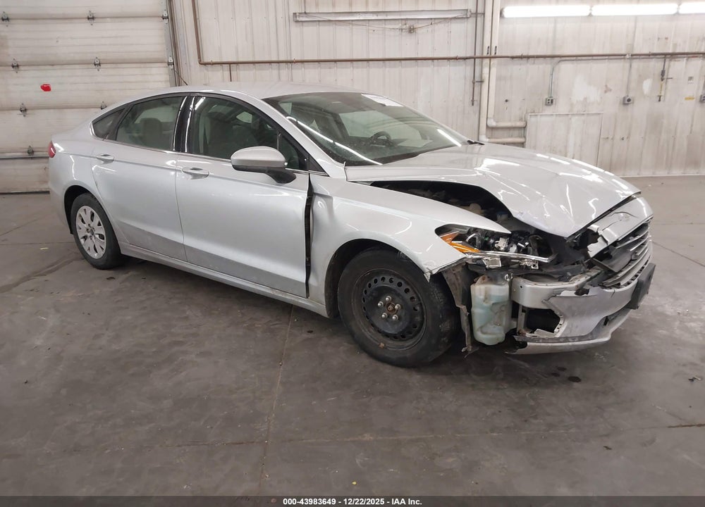 2019 FORD FUSION S VIN: 3FA6P0G75KR149408
