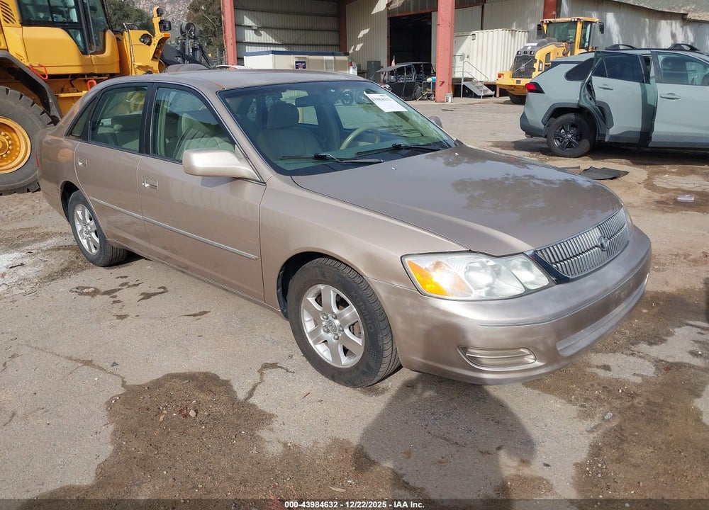 2001 TOYOTA AVALON XL VIN: 4T1BF28B51U131570
