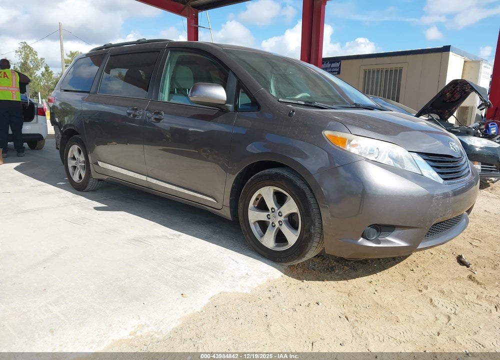 2012 TOYOTA SIENNA LE V6 8 PASSENGER VIN: 5TDKK3DC8CS204913