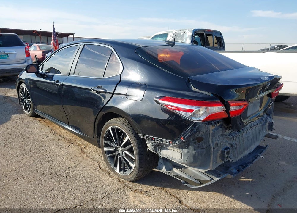 2019 TOYOTA CAMRY LE VIN: 4T1B11HK5KU243070