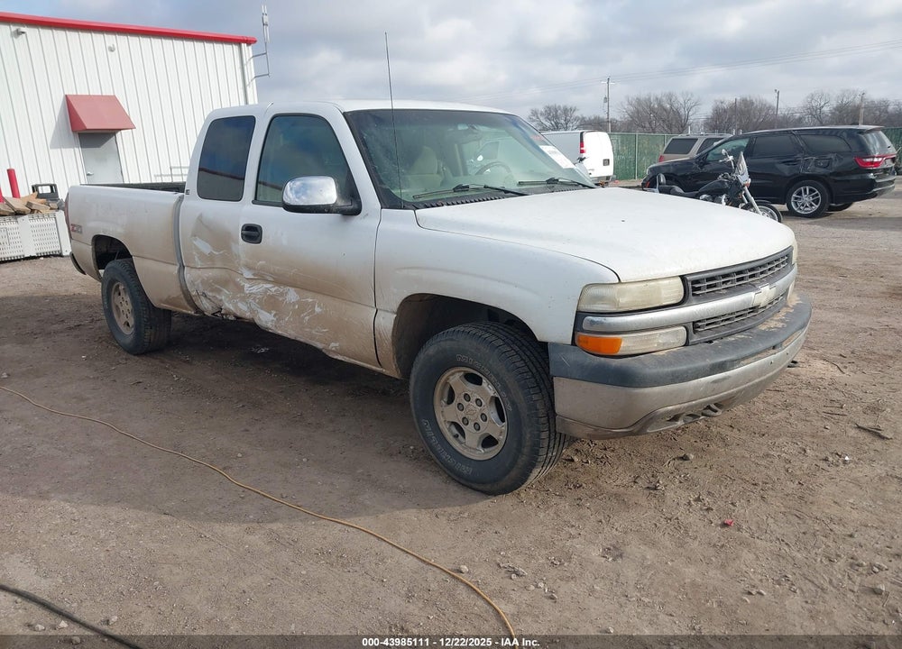 2001 CHEVROLET SILVERADO 1500 LS VIN: 1GCEK19T41E133951