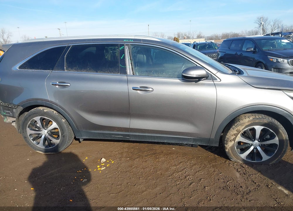 2016 KIA SORENTO 2.0T EX VIN: 5XYPH4A17GG010762