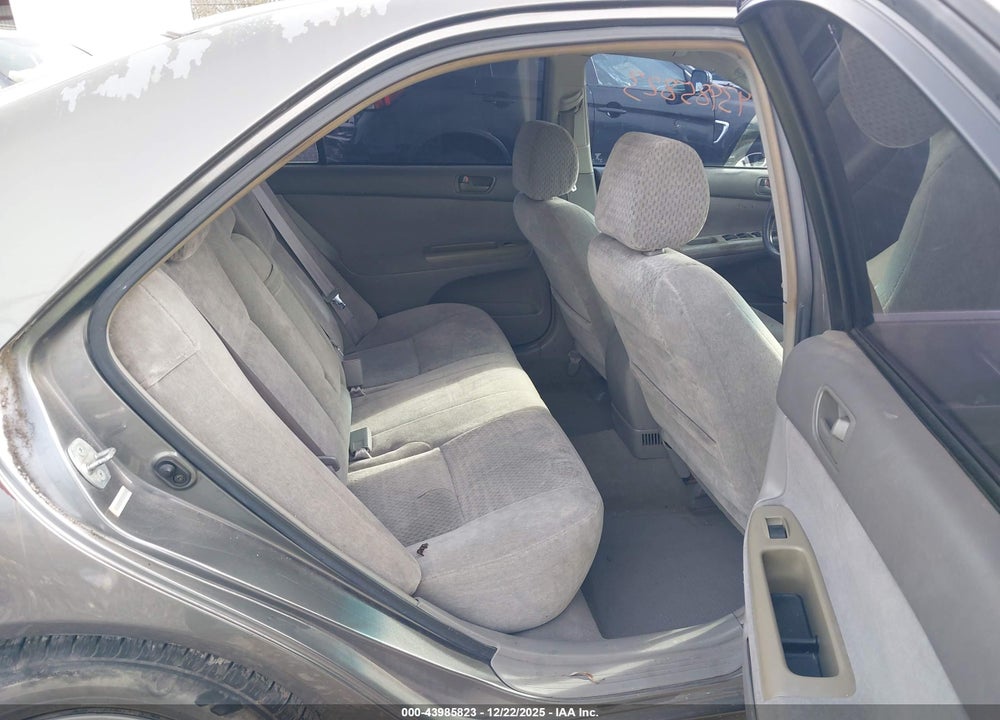 2002 TOYOTA CAMRY LE VIN: 4T1BE32K12U564645