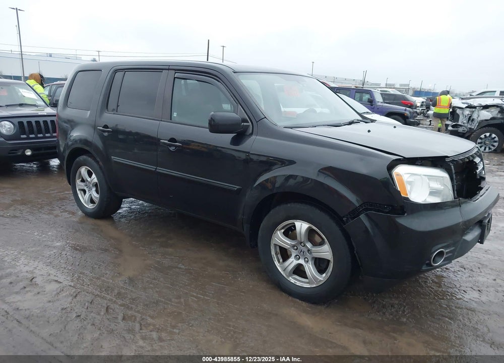 2015 HONDA PILOT EX VIN: 5FNYF4H47FB043129