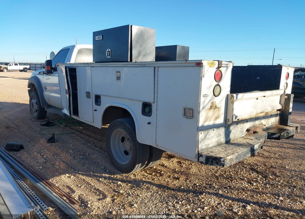 2011 FORD F-550 CHASSIS XL VIN: 1FDUF5GT1BEA80827