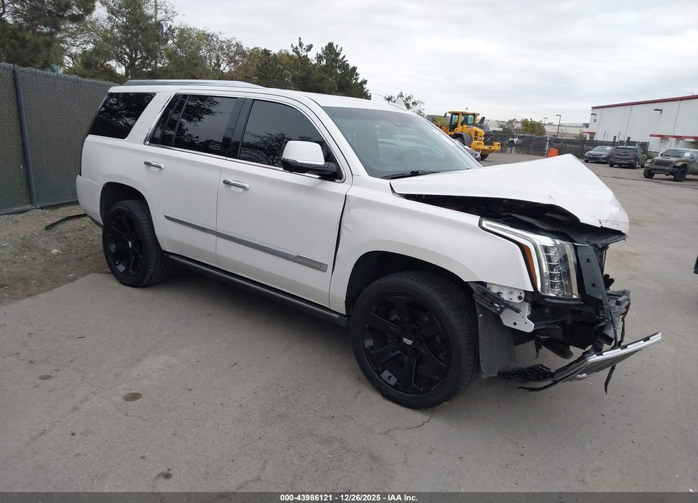 2018 CADILLAC ESCALADE PLATINUM VIN: 1GYS4DKJ2JR288556