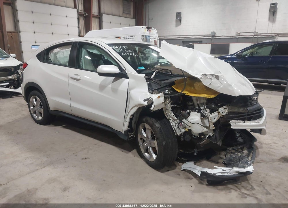 2022 HONDA HR-V AWD LX VIN: 3CZRU6H33NM702678