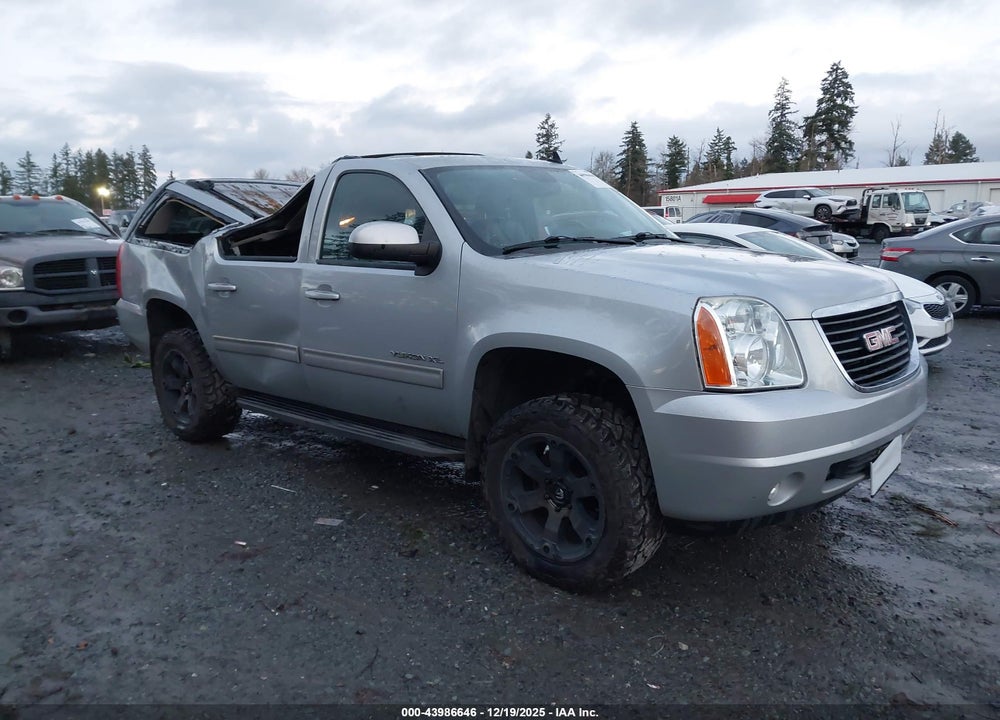 2013 GMC YUKON XL 1500 SLT VIN: 1GKS2KE72DR177952
