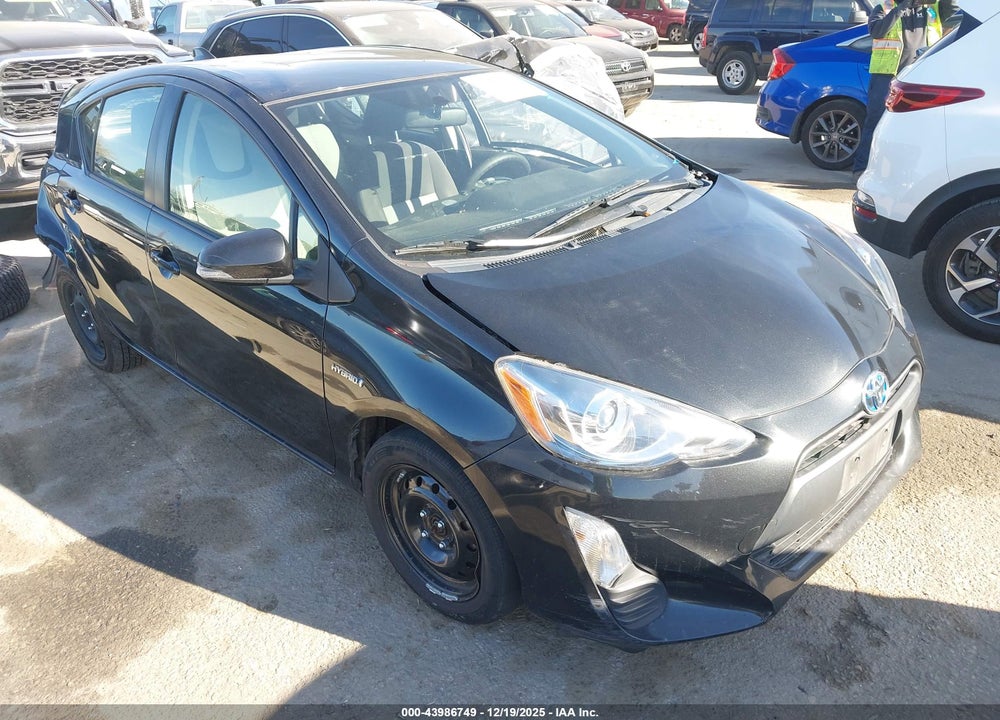 2016 TOYOTA PRIUS C ONE VIN: JTDKDTB33G1131630