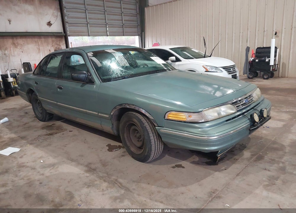 1997 FORD CROWN VICTORIA VIN: 2FALP73W0VX138170