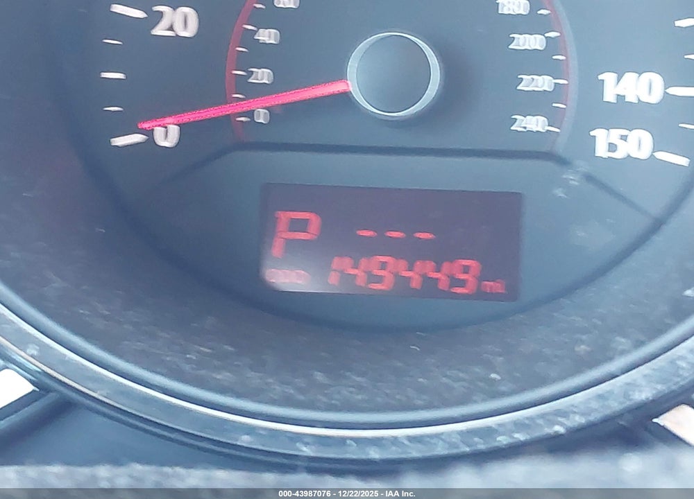 2011 KIA SORENTO LX VIN: 5XYKT3A15BG077999