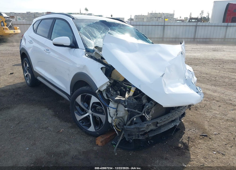 2017 HYUNDAI TUCSON VALUE VIN: KM8J33A25HU574249