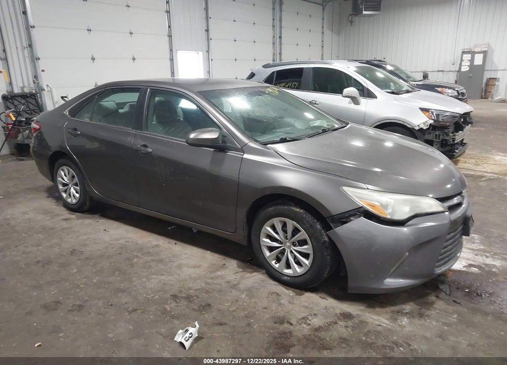 2017 TOYOTA CAMRY LE VIN: 4T1BF1FK8HU686052