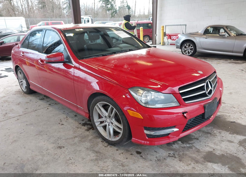 2014 MERCEDES-BENZ C 300 SPORT 4MATIC VIN: WDDGF8AB9ER317800